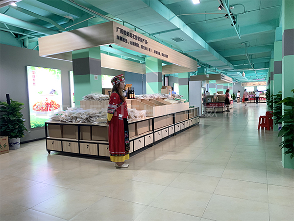 扶貧展廳設(shè)計(jì)現(xiàn)場圖